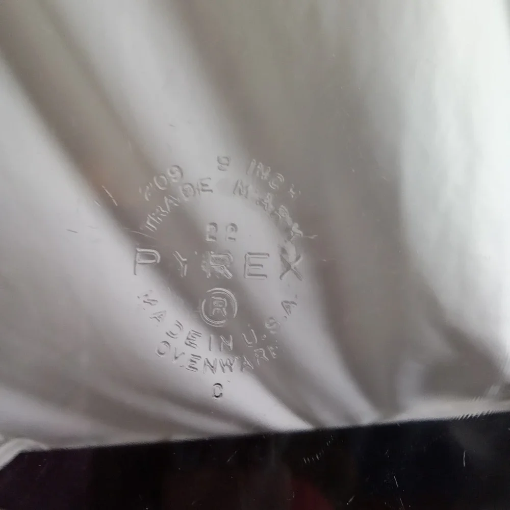 Pyrex 209 Clear Glass 9 Inch Round Pie Plate Vintage Ovenware Made in USA